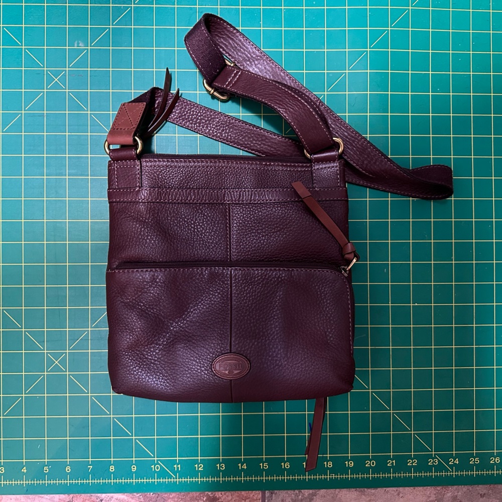 Fossil Morgan Traveler Espress purse great condition only used a couple times